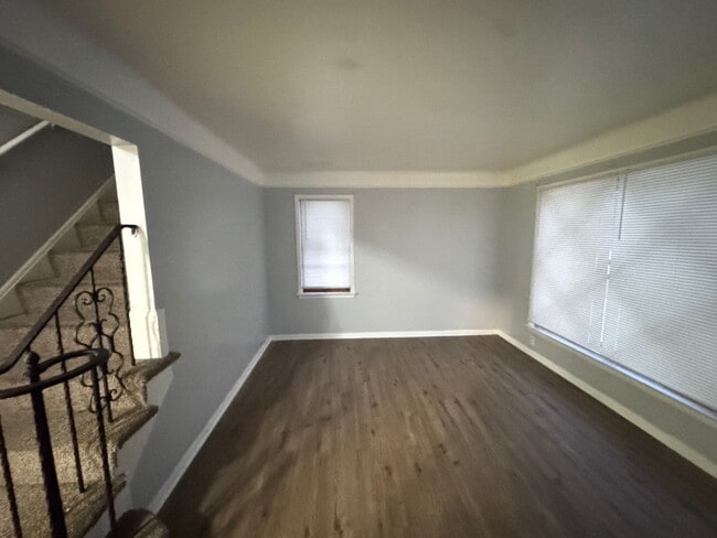 Building Photo - This Charming 3BR Single Family Home!