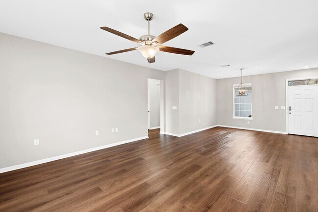 Building Photo - 139 Nolan Dr