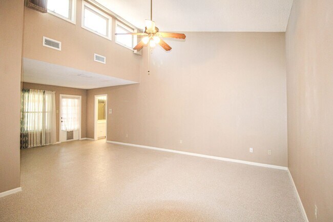 Building Photo - 10323 Quail Meadow St