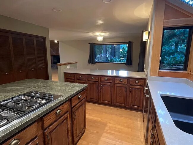 Building Photo - 3-bedroom Nature Retreat Near Lake Whatcom in a Park-Like Setting