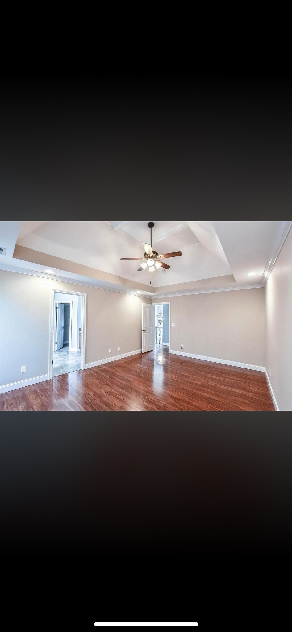 Building Photo - 812 Carousel Ct