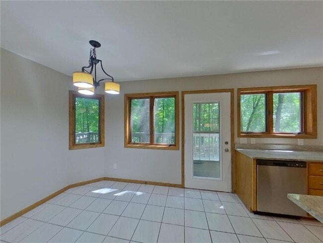 Building Photo - 16740 N Manor Rd