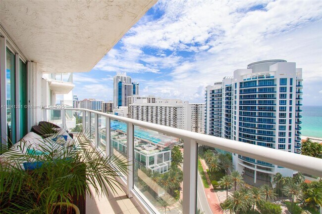 Building Photo - 5900 Collins Ave
