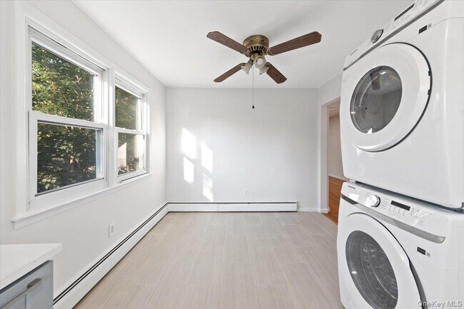 Building Photo - 105 Hillview Ave