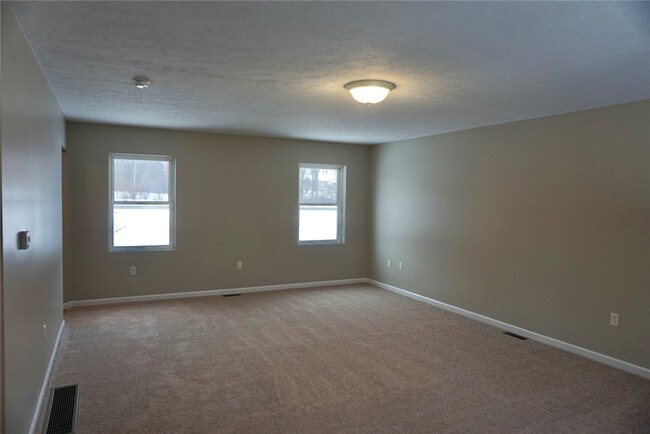 Building Photo - 3015 Kittering Rd