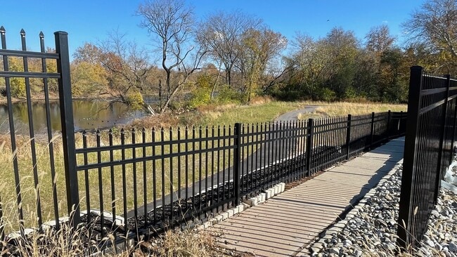 Building Photo - 12 Barbine Wy