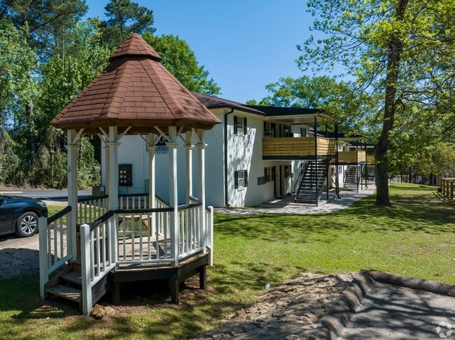 Building Photo - The Vue on Ross