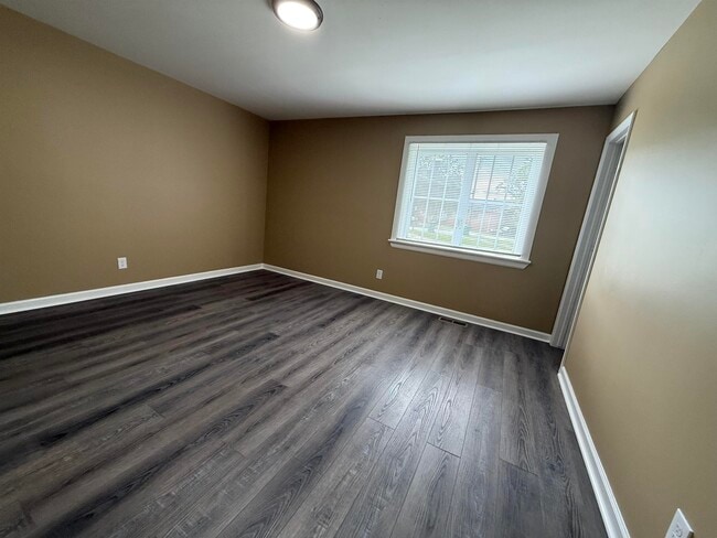 Building Photo - 62 Cinnamon Dr