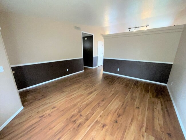 Building Photo - Pool and spa with Mountain views