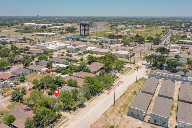 Building Photo - 25 Quince Ave