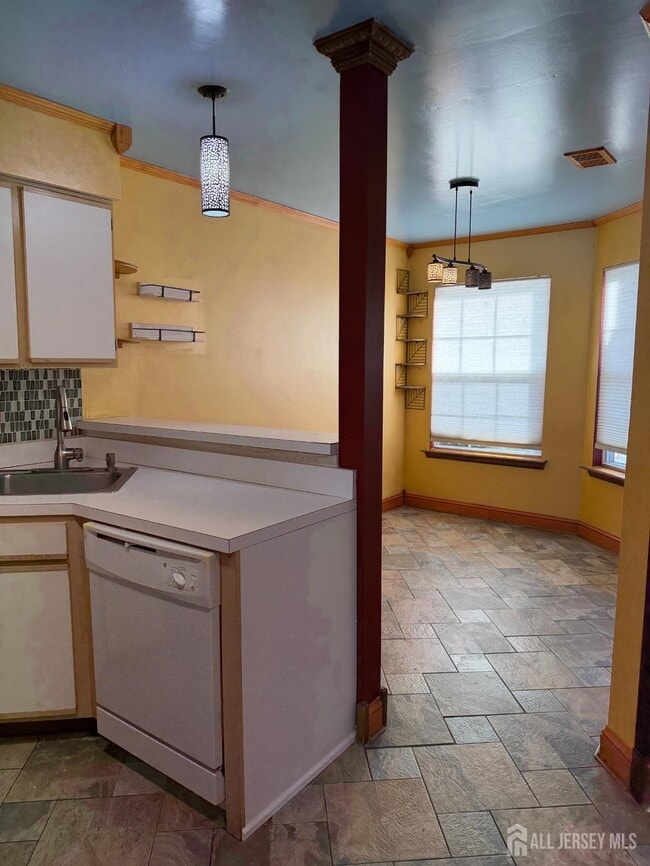 Building Photo - 176 Nebula Rd