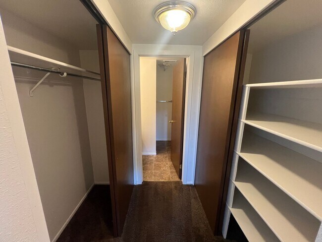Building Photo - **Move in Special-1/2 off first month**