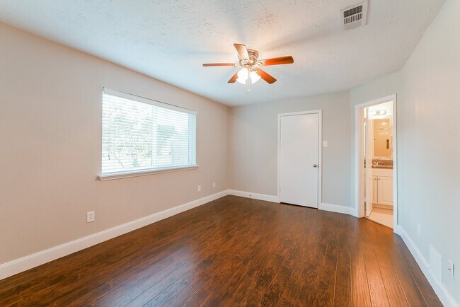 Building Photo - 7214 Natchez Dr