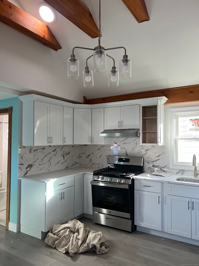 Building Photo - 403 Cooke St