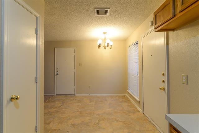 Building Photo - 11815 Sunrise Dr