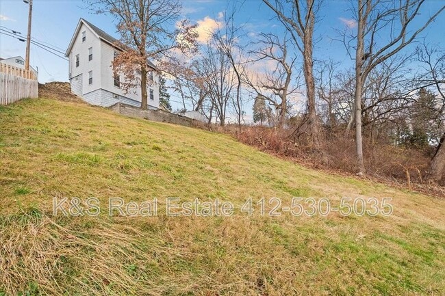 Building Photo - 1221 Prospect Ave