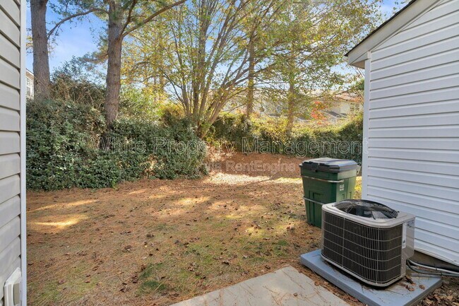 Building Photo - 12311 Bluestem Ln