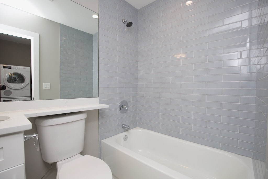 Building Photo - 3853 N Janssen Ave