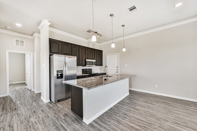 Building Photo - 3216 Walden Breeze Ct