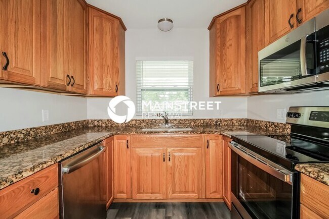 Building Photo - 3 Bedroom Pet-Friendly Home in Winter Park, FL with Main Street Renewal