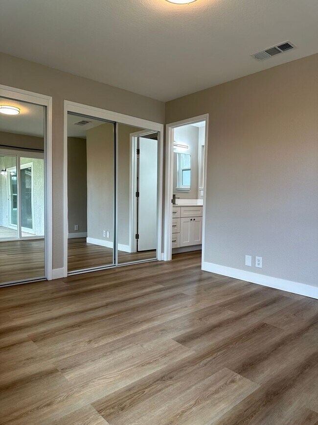 Building Photo - 2 WEEKS FREE RENT February Special - Beautiful newly remodeled home in Turlock