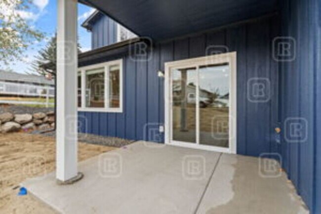 Building Photo - 209 S Grady Ln