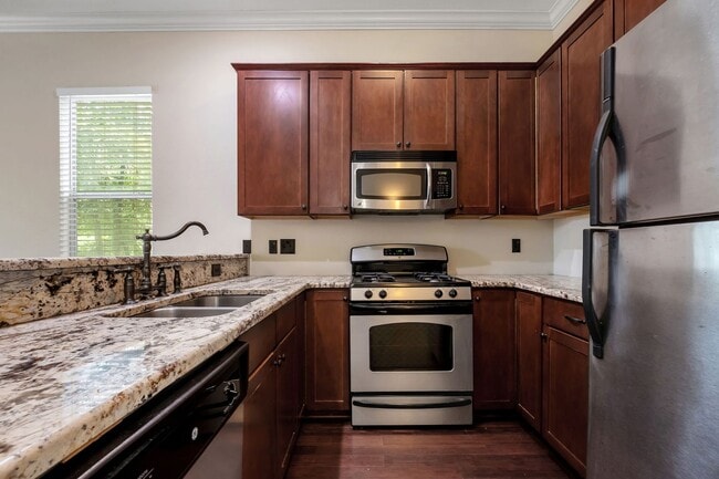 Building Photo - Midtown Tallahassee Townhome