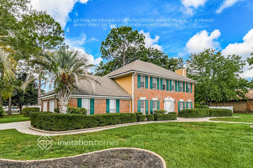 Building Photo - 9044 Camshire Dr