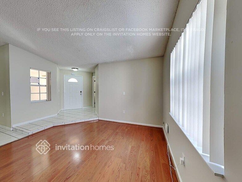 Building Photo - 4711 SW 142nd Ct