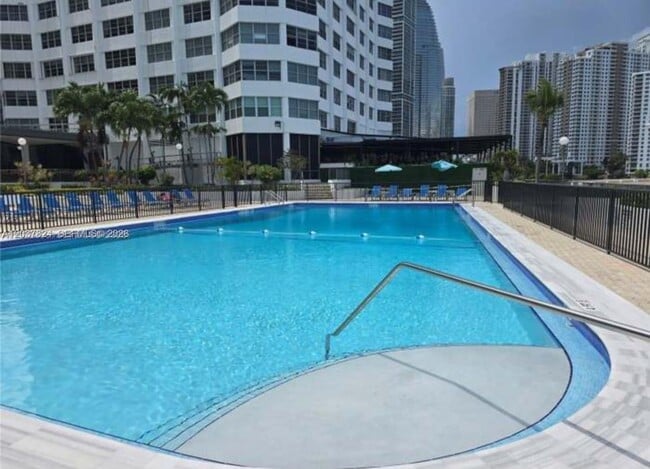 Building Photo - 801 Brickell Bay Dr