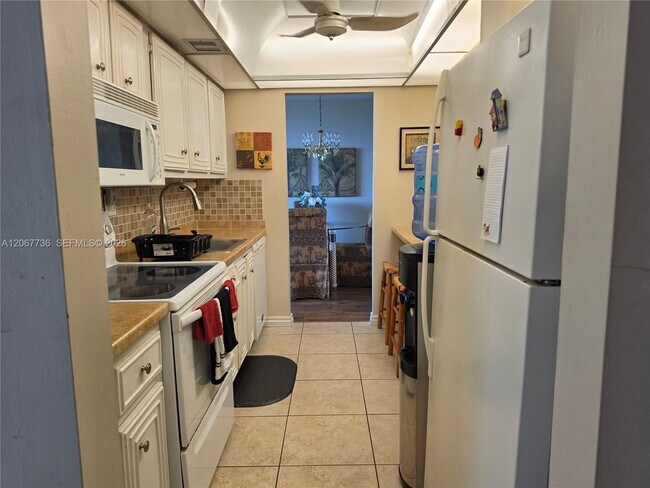 Building Photo - 3771 Environ Blvd
