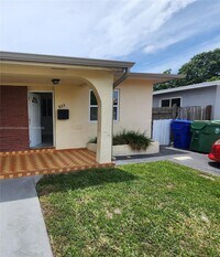 Building Photo - 511 NW 34th Ave
