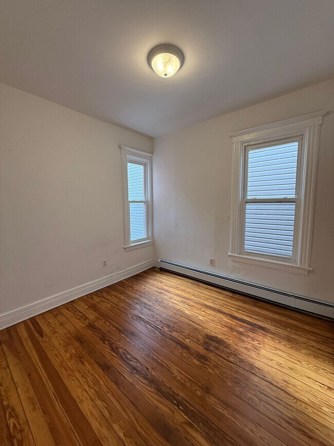 Building Photo - 163 BIDWELL Ave