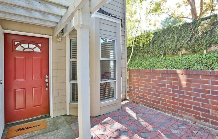 Front door - 277 Hidden Creek Ct