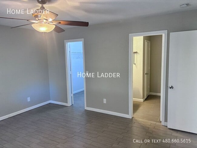 Building Photo - 7213 W Hilton Ave