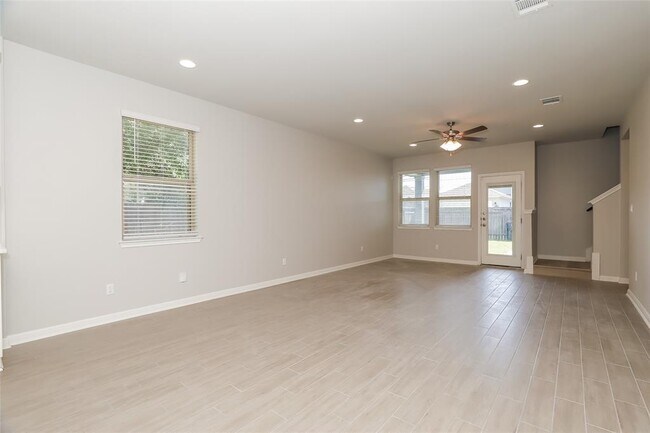 Building Photo - 2724 Juniper Woods Rd