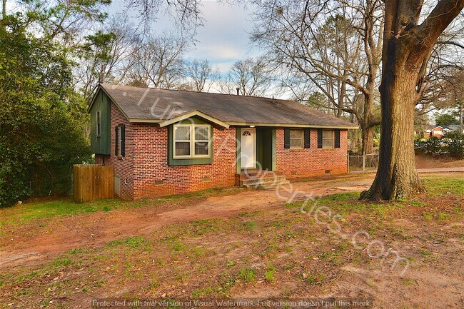 Building Photo - 4000 Williamsburg Dr, Columbia, SC 29203