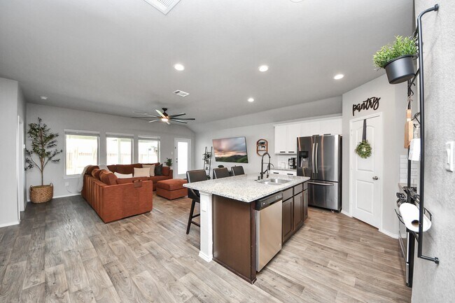 Building Photo - 4315 Nervesa Dr.