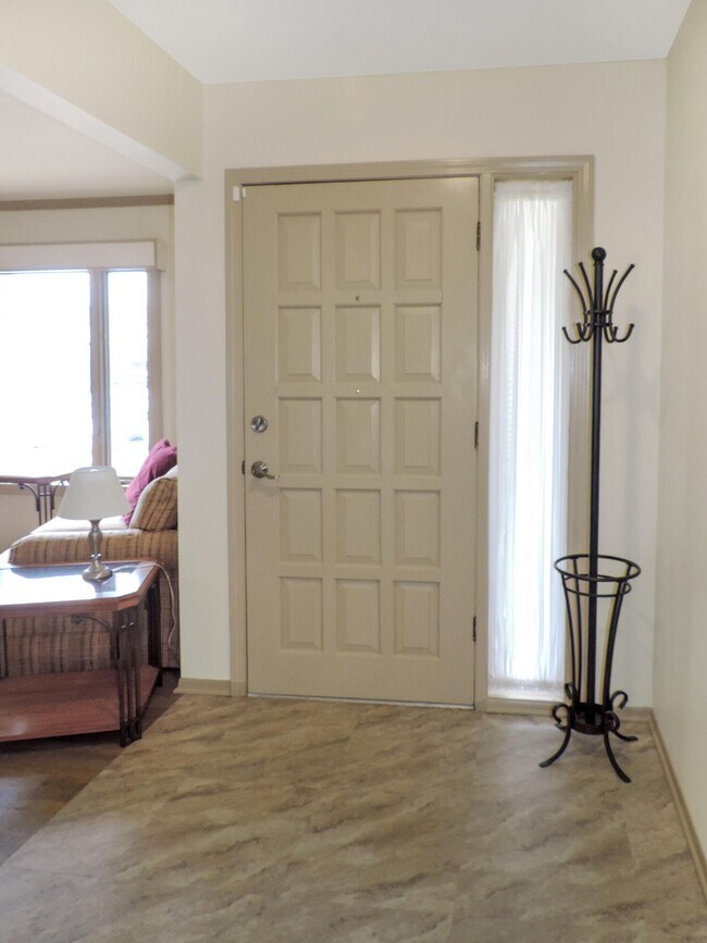 Building Photo - 37183 Vargo