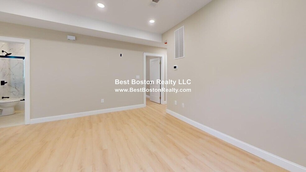 Building Photo - 231 Highland Ave