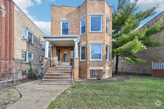 Building Photo - 5346 W Leland Ave