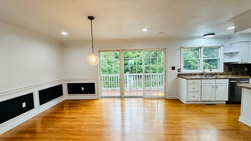 Building Photo - 282 Overlook Ct