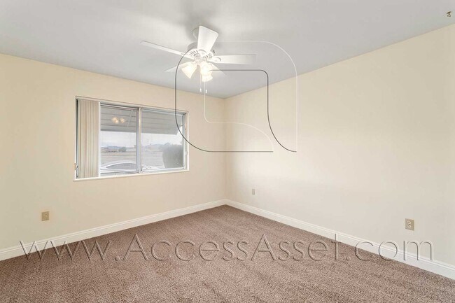 Building Photo - Gorgeous 3 Bed/2 Bath Home In Menifee Civic 55+ Community!