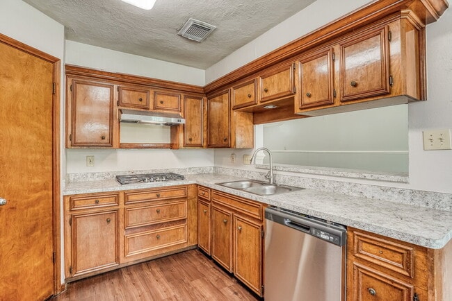 Building Photo - 15022 Mulberry Meadows Dr