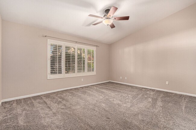 Building Photo - 3-bedroom plus bonus room with 3-car garage on large lot