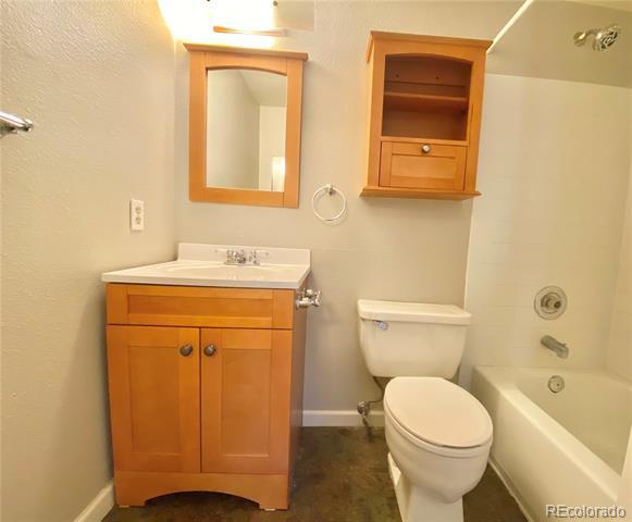 Building Photo - 3606 S Depew St