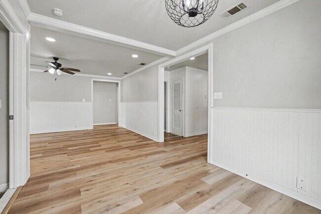 Building Photo - Charming 3-Bedroom Home in Sherman Available NOW!