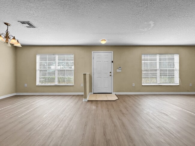 Building Photo - 5403 Quarry Rock Rd