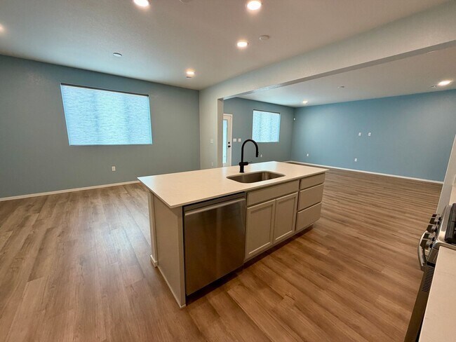 Building Photo - 716 Galloway Dr