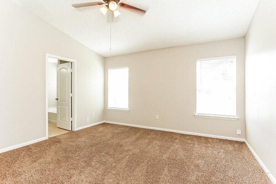 Building Photo - 860 Bonaparte Landing Ct